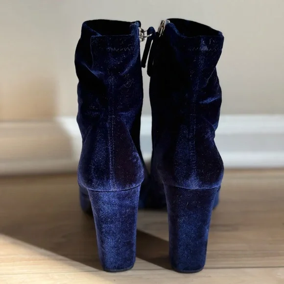 Elegant Blue Velvet Ankle Boots - Picture 3 of 8